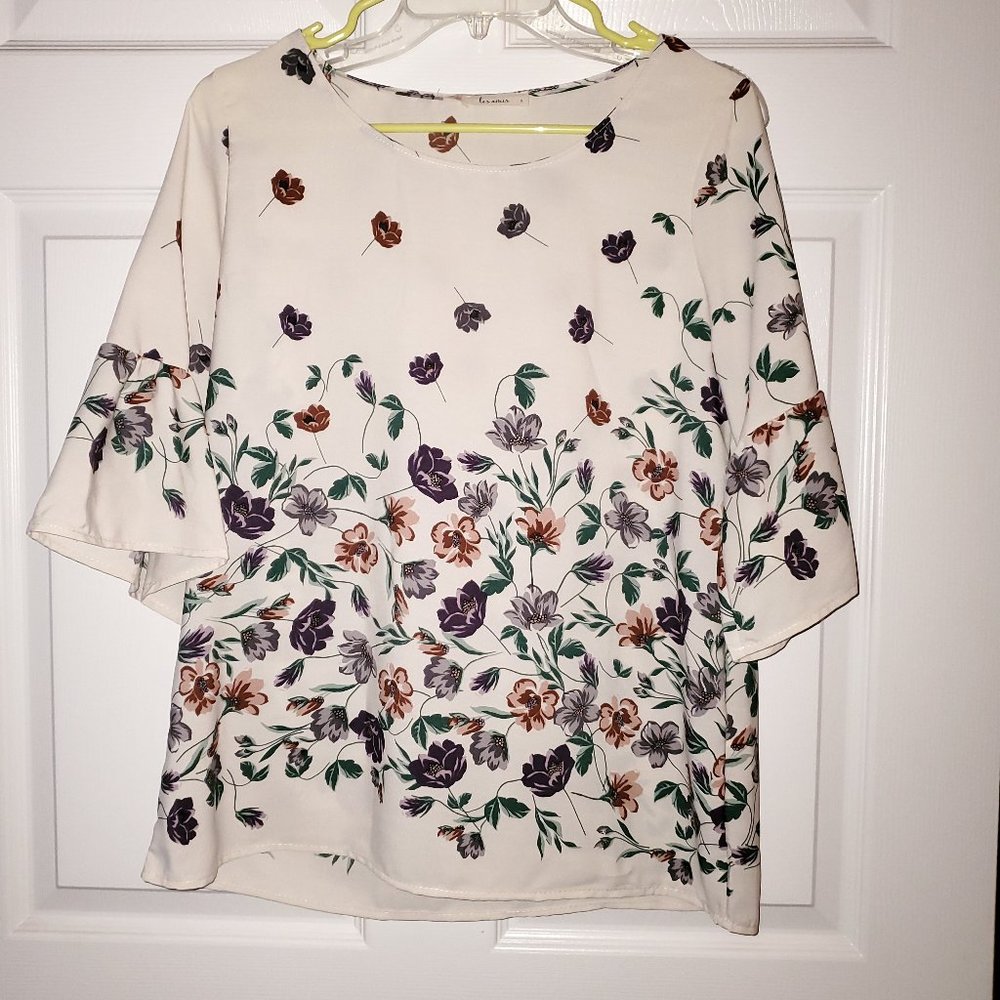 3/4 Bell Sleeve Flower